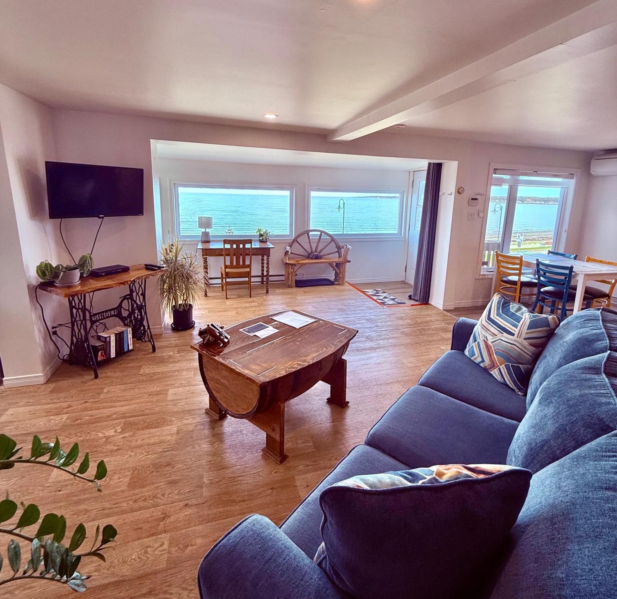 L'Appat Buvette Et Couchette De Sainte-Luce - Appartements De Vacances Modernes, Calmes Et Ressourcant Sur Le Fleuve Exterior photo